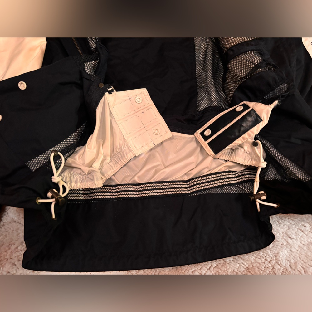 Obermeyer Performance Ski Jacket Tons Of Pockets … - image 8